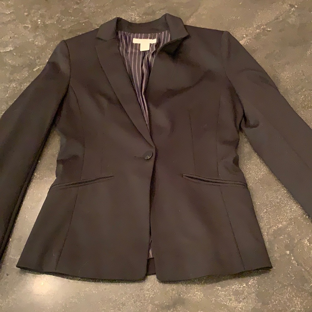 H&M Women’s Size 6 Black Blazer